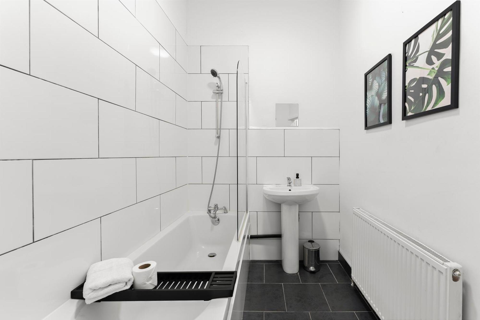 20 Percent Off! Stylish Sheffield Abode Sleeps 12 Daire Dış mekan fotoğraf