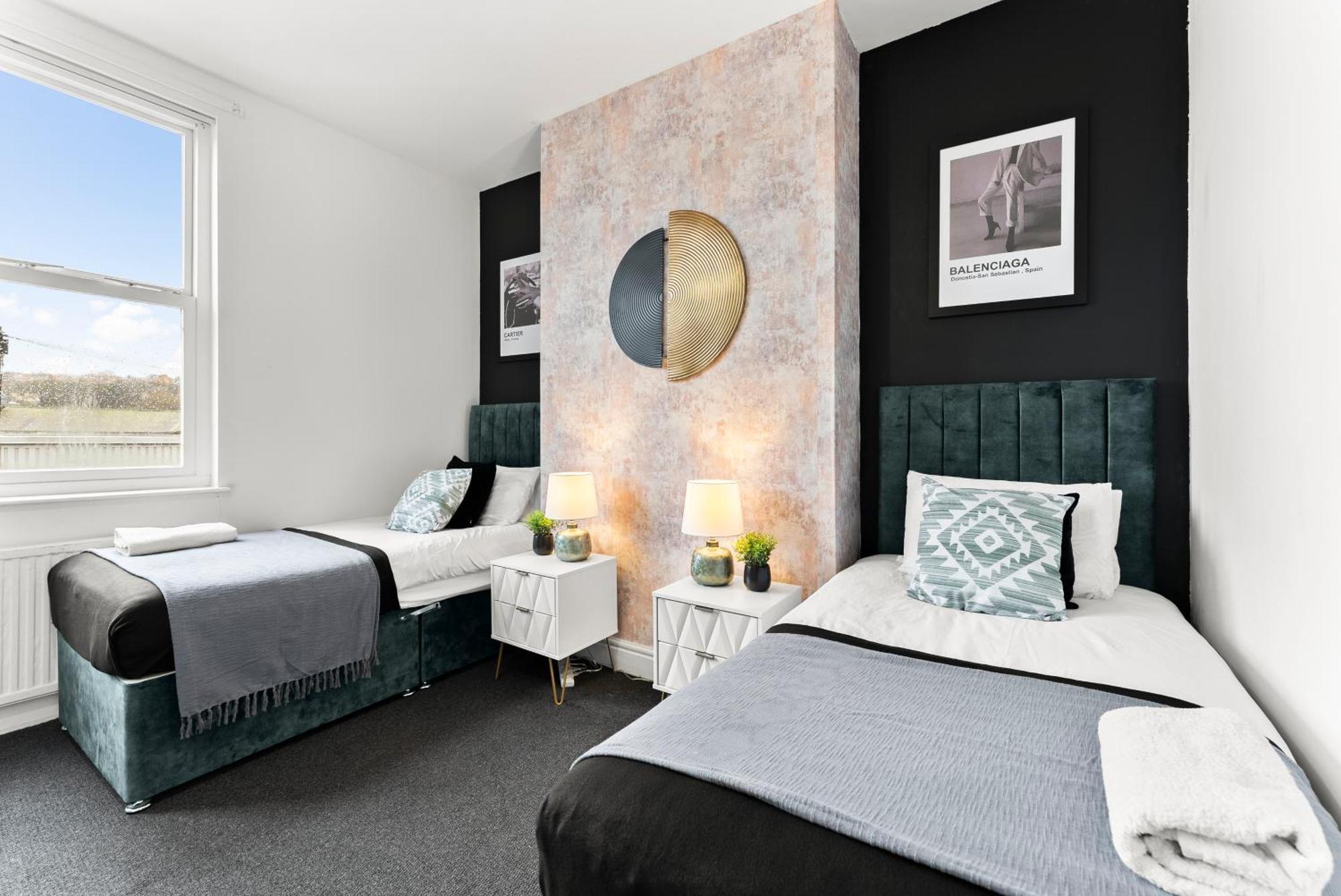 20 Percent Off! Stylish Sheffield Abode Sleeps 12 Daire Dış mekan fotoğraf
