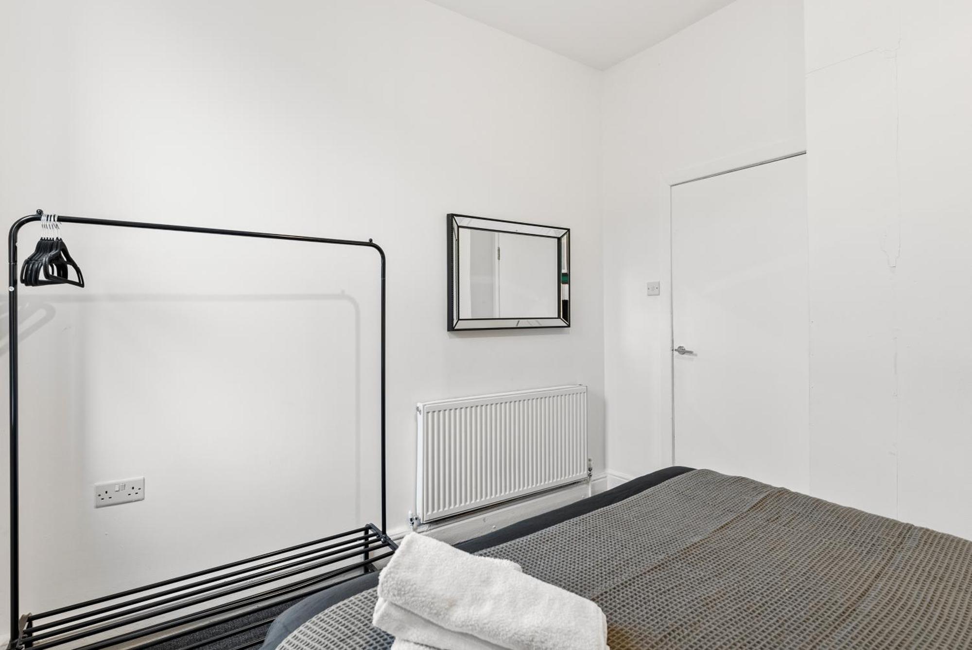 20 Percent Off! Stylish Sheffield Abode Sleeps 12 Daire Dış mekan fotoğraf